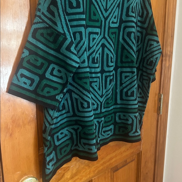 Peruvian Connection Aztec Print Half Sleeve Sweater - Picture 4 of 6